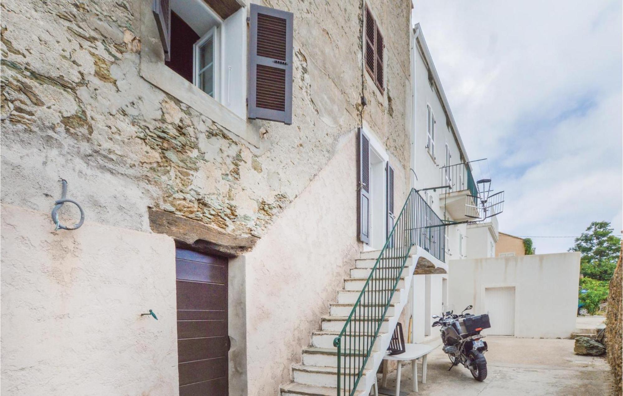 Lovely Apartment In Pietranera With Wifi Luaran gambar